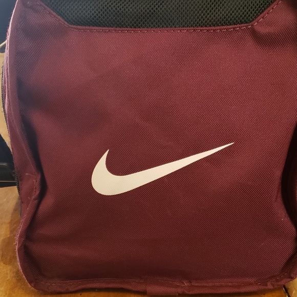 Nike Maroon Duffle bag - Picture 3 of 5